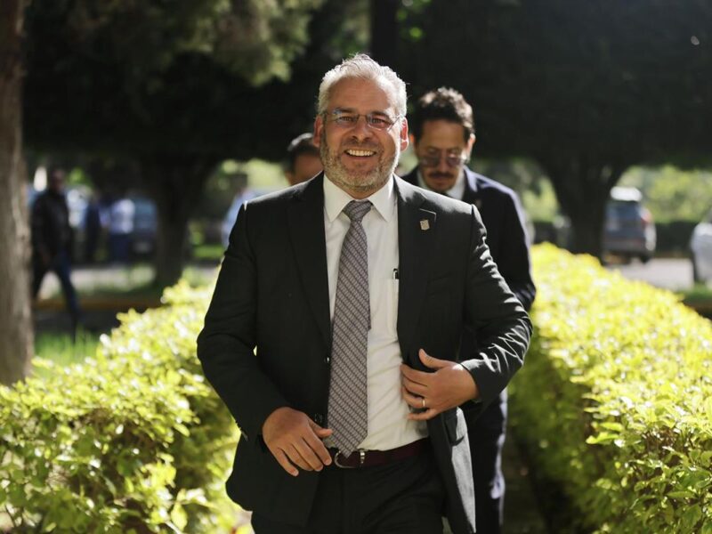 Bedolla, entre los 11 gobernadores mejor evaluados, Mitofsky