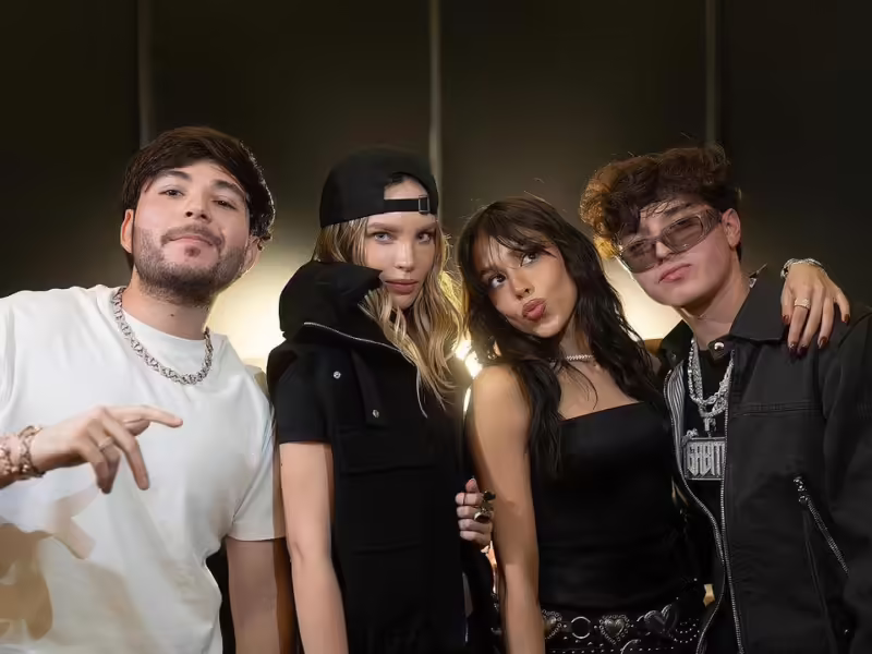 Belinda presume imágenes de su encuentro con Danna