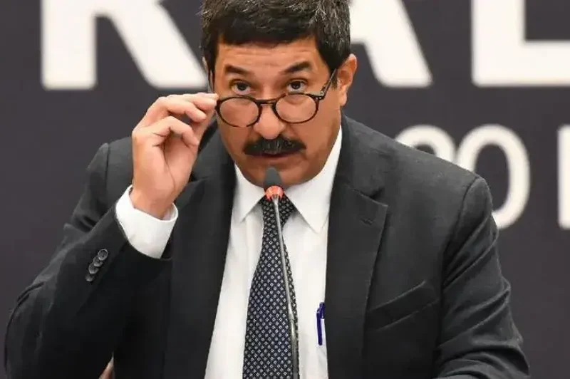 Javier Corral denuncia a gobernadora de Chihuahua por intento de arresto