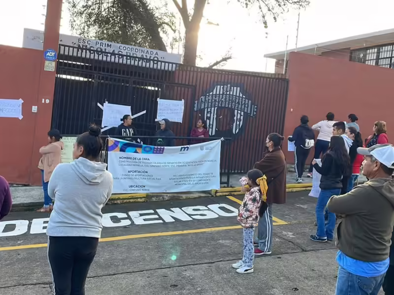 Padres de familia de la Primaria de Zimpanio Norte exigen destitución del director