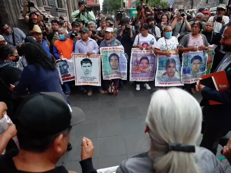 Podría FGR llamar a EPN por Ayotzinapa, AMLO; “no protejo a nadie”