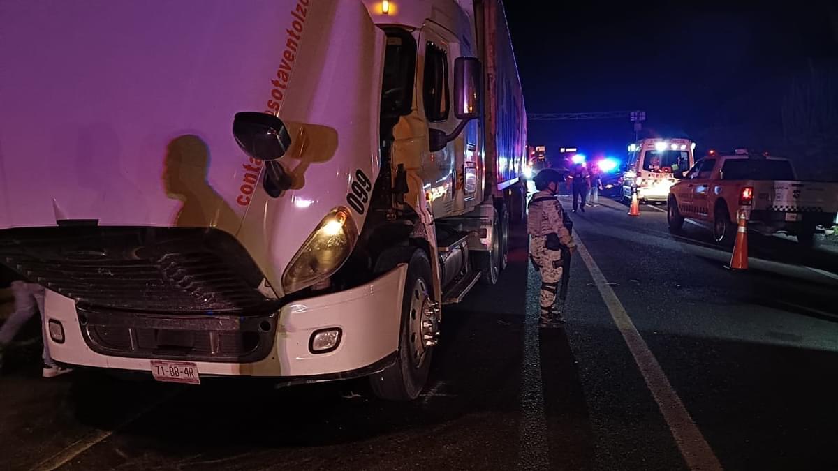 Se reportan tres accidentes consecutivos en la autopista Siglo XXI