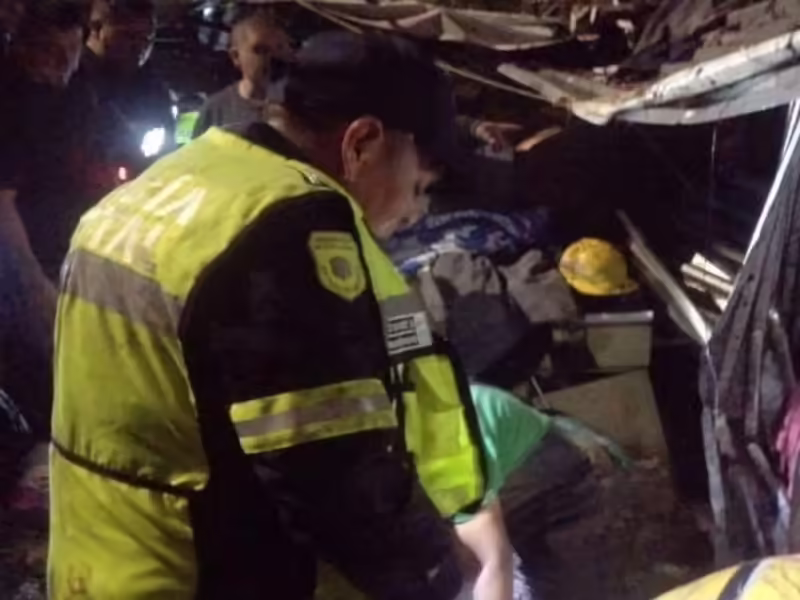 Deslave deja saldo preliminar de seis personas sin vida en Naucalpan