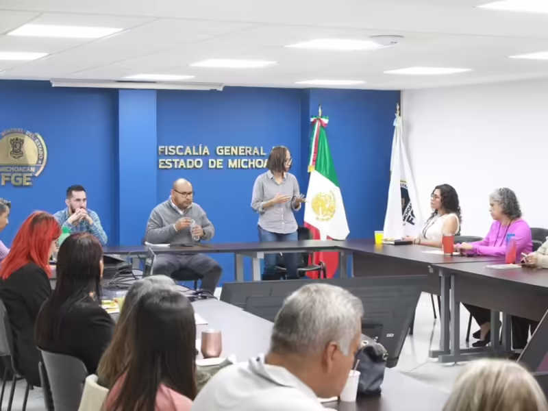 FGE sede de reunión del Grupo de Atención Integral para la Salud de la Adolescencia