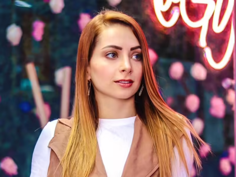 Qué estudios tiene la famosa influencer YosStop