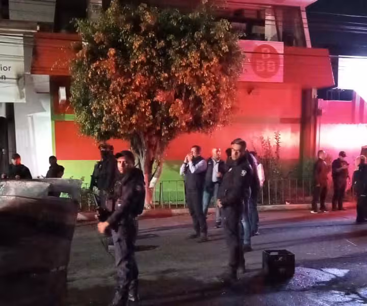 Condena Mariana Sosa daños a instalaciones por presuntos normalistas