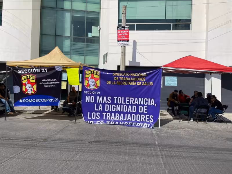 Continúa plantón de SNTSA; denuncian violaciones al CCT