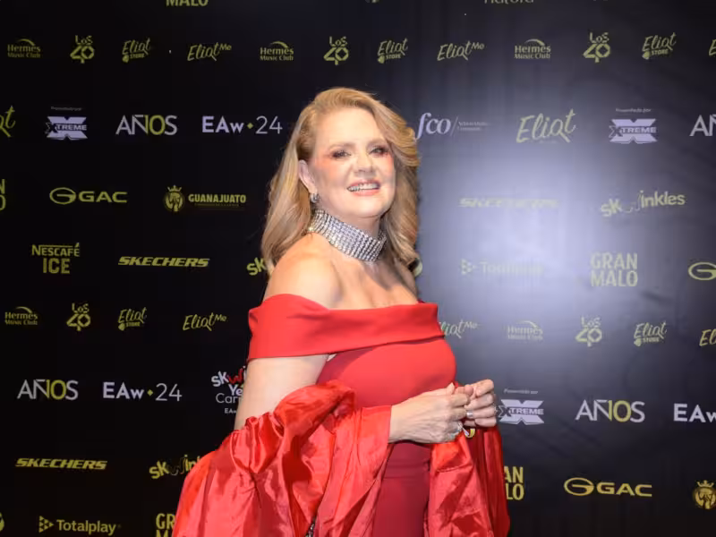 Erika Buenfil le manda consejo a Aracely Arámbula sobre la prensa y sus hijos