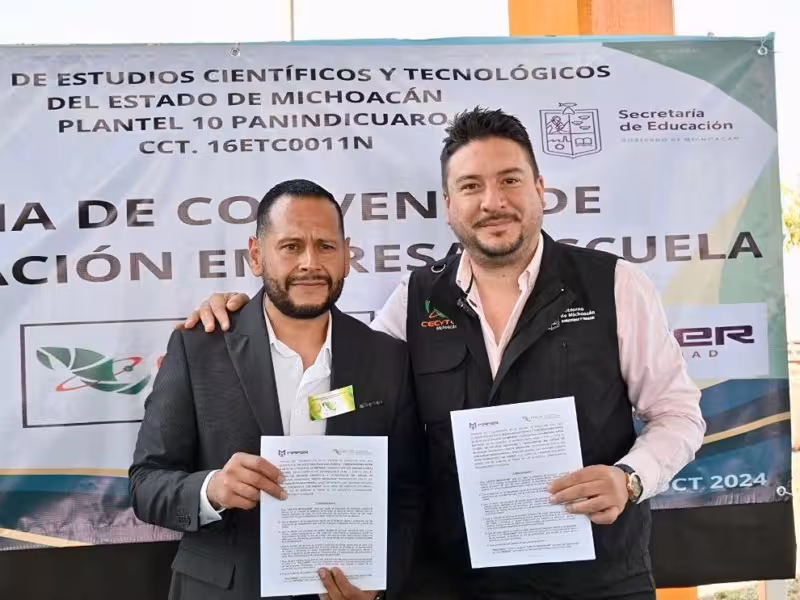 Estudiantes del Cecytem fortalecen sus conocimientos en empresas de Panindícuaro