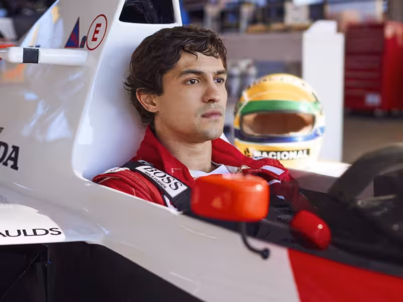 Netflix presenta el Tráiler de “Senna” y fecha de estreno, prometiendo veloces emociones