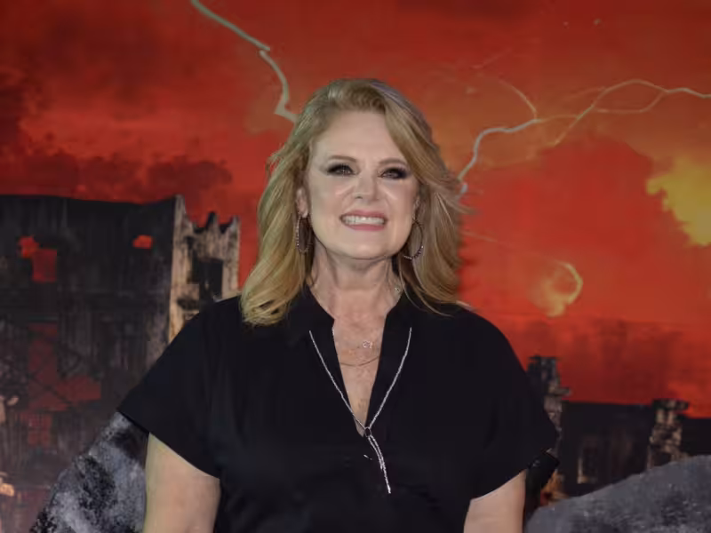 Erika Buenfil revela lo nerviosa que se ponía en eventos de influencers
