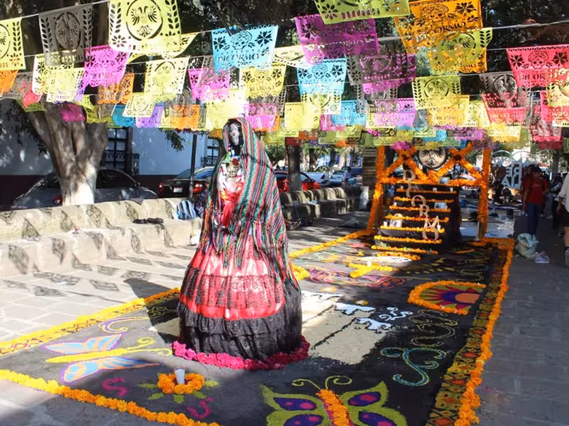 lista para el desfile de más de 3 mil 100 catrinas este viernes en Morelia