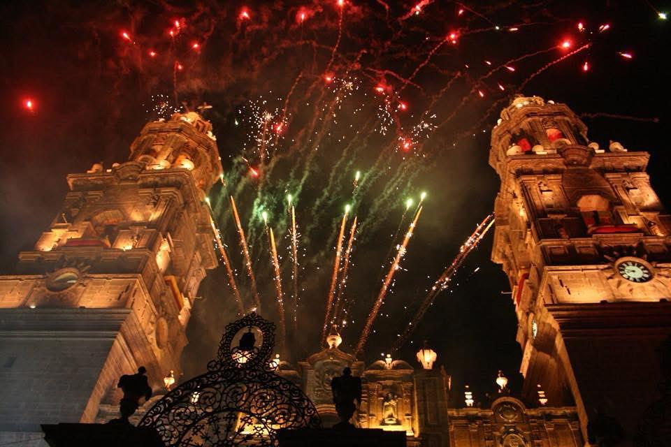 Luces de Catedral Morelia Navidad