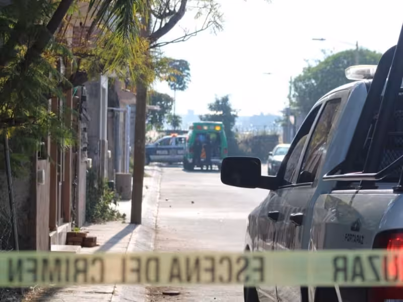 Sicarios motorizados atacan a pareja en domicilio en Zamora, la mujer muere