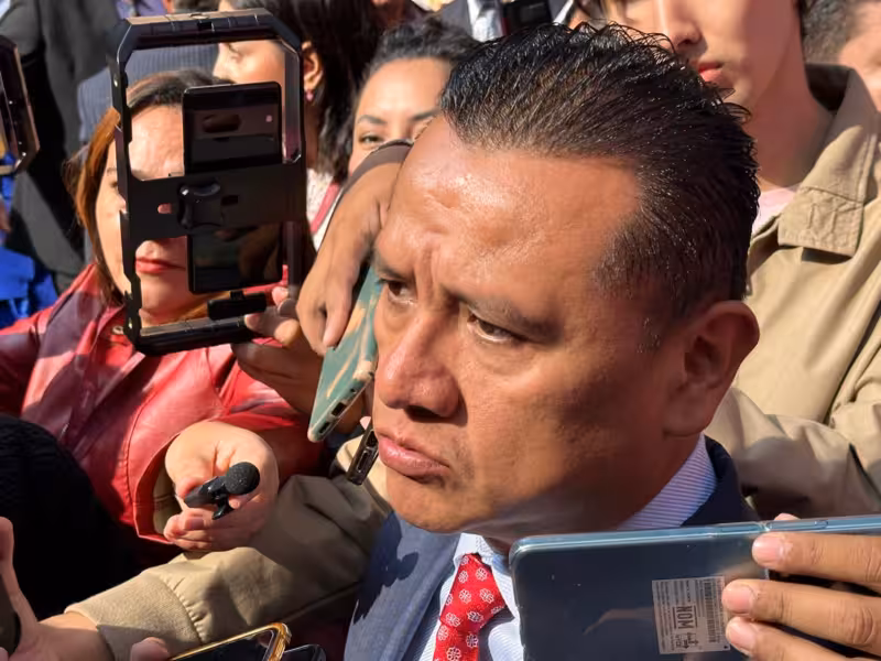 Tras 19 horas cedió aseguradora de autopista; pagarán gastos a familiares