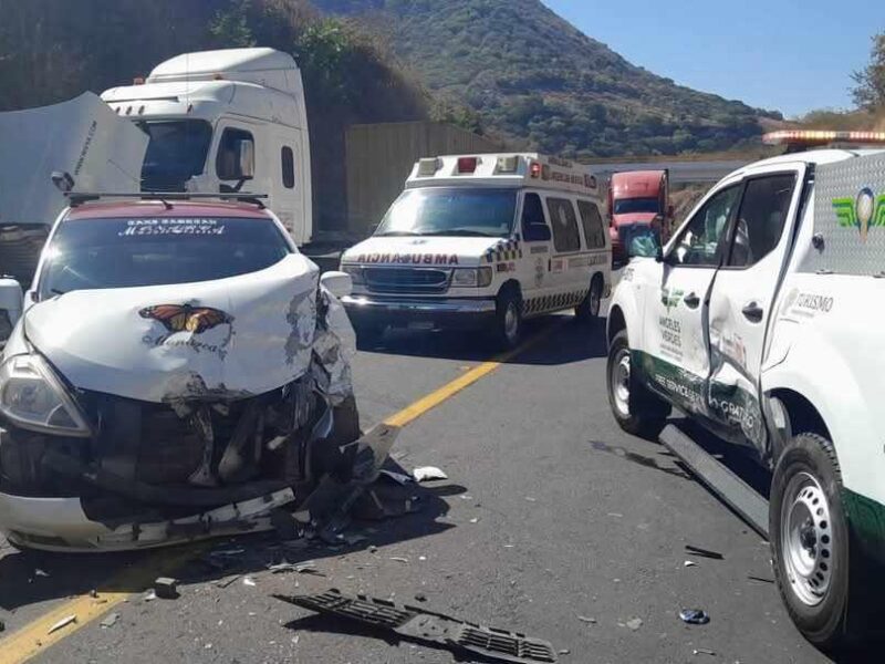 accidentes autopista Siglo XXI choques incendio
