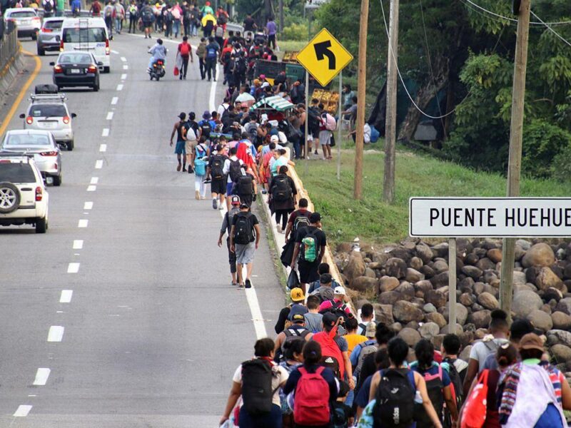 Caravana migrante parte del sur de México, pese a declaraciones de Trump y Sheinbaum