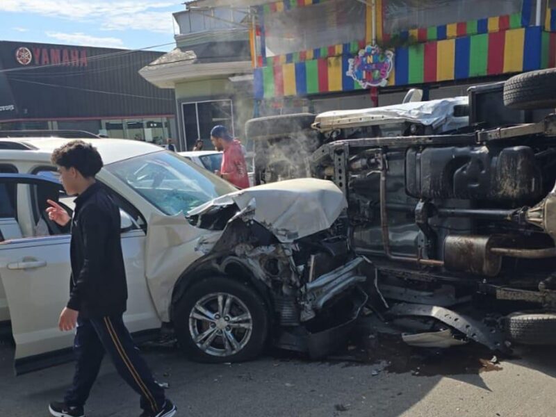 choque y volcadura en Uruapan heridos