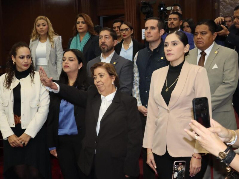 designa Congreso alcaldesa sustituta en Cotija