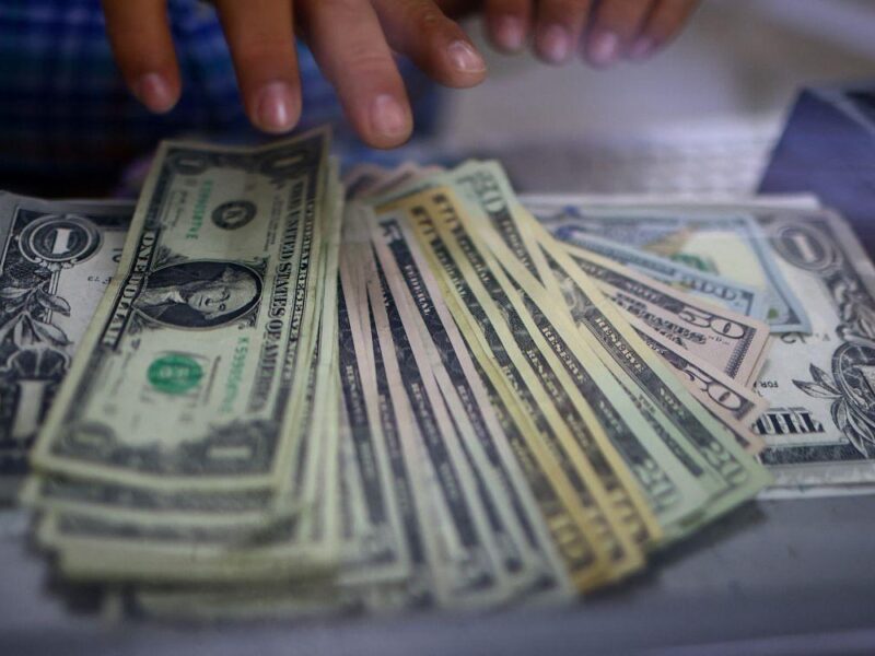 Dos meses de caídas en remesas a México