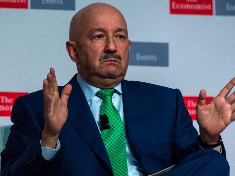 expresidente Carlos Salinas de Gortari desempleado