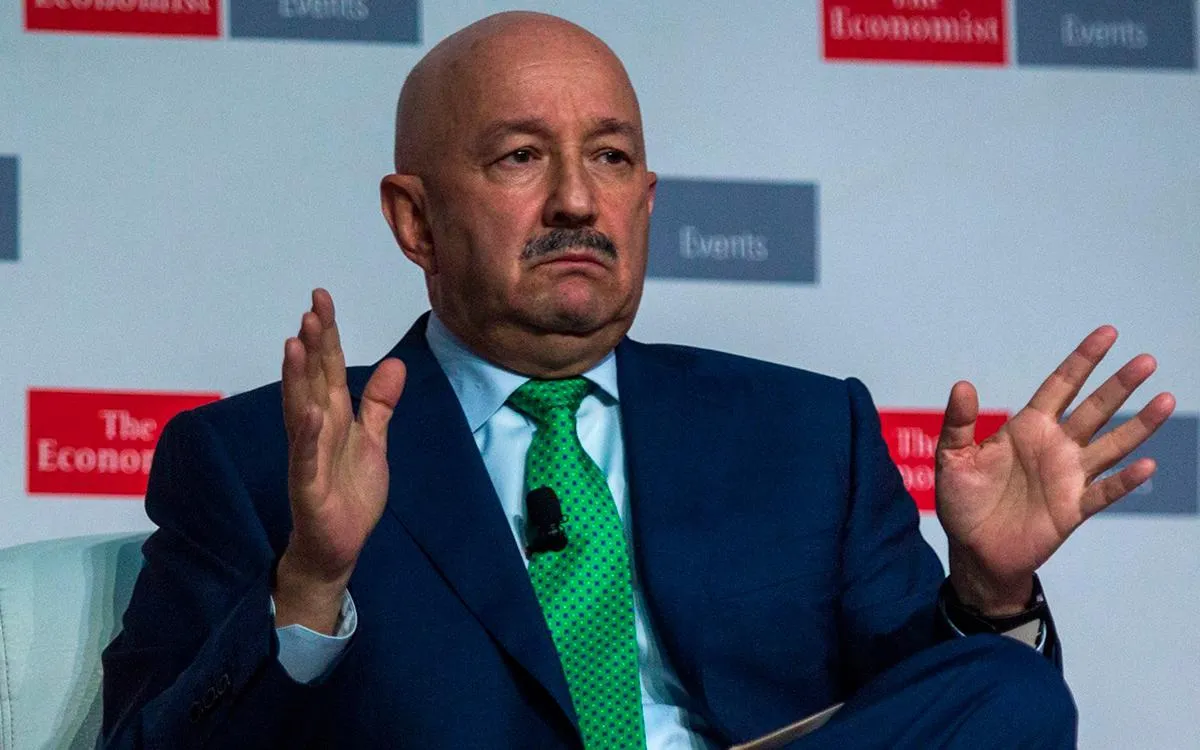 expresidente Carlos Salinas de Gortari desempleado