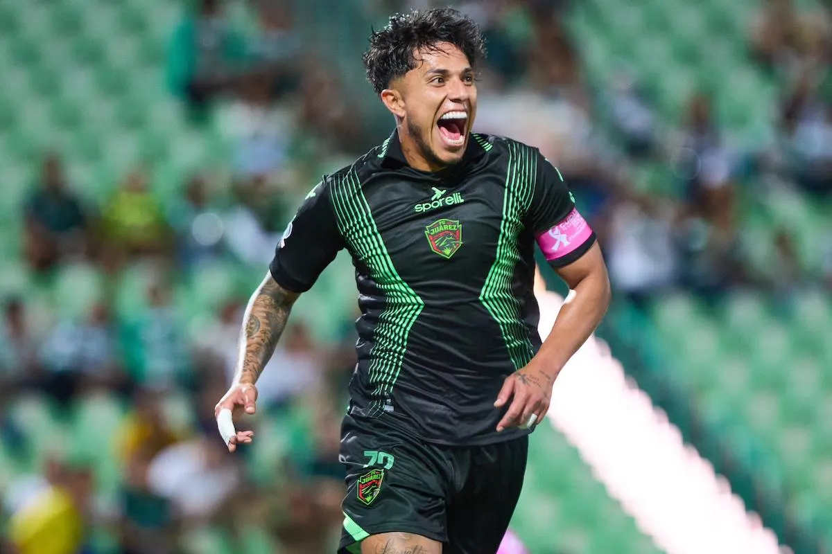 Carlos Salcedo en la mira de los Rayados del Monterrey para el Clausura 2025