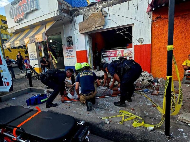 Albañil herido al caer de lo alto del inmueble donde laboraba, en accidente laboral en Zamora