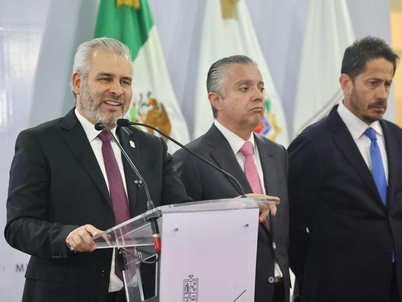 Puente de villas del pedregal se abre en 70 días: Bedolla