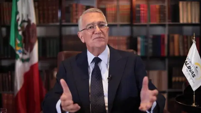 Salinas Pliego demanda a periodistas y comunicadores por haber causado “daño moral” a Banco Azteca