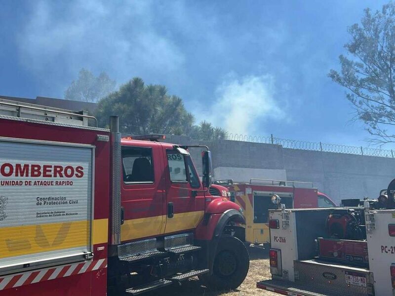 Sofocan incendio de vivienda en San José del Cerrito, Morelia
