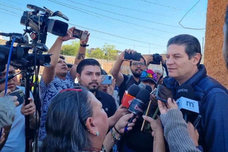 El alcalde de Morelia, Alfonso Martínez critica a Sheinbaum por mitin en el Zócalo llamándola "ridícula" respuesta a aranceles de Trump
