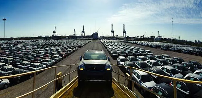 Aranceles a autos impactarán no sólo en el precio, también en costos de reparaciones y seguros