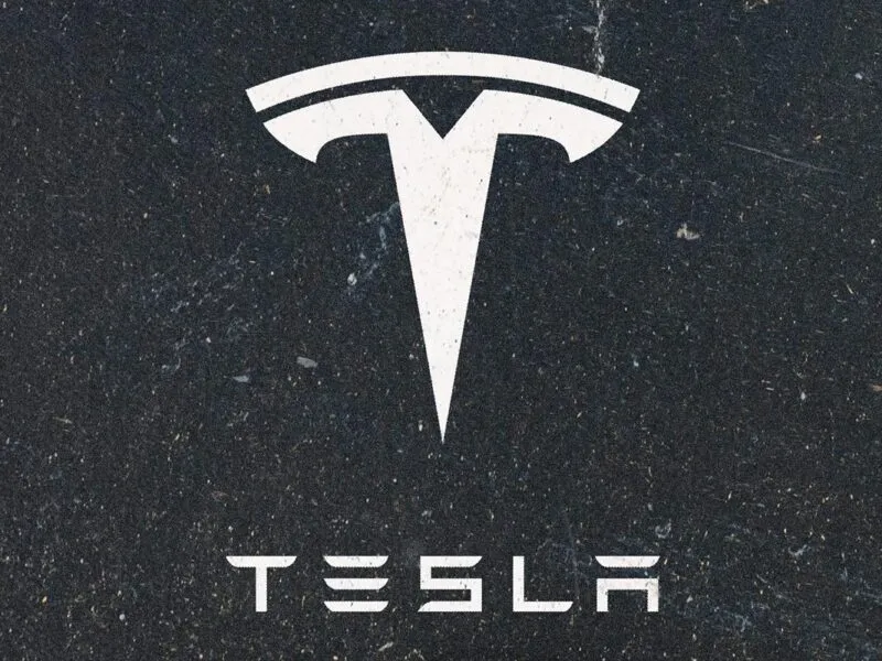 Aranceles automotrices mantienen estable a Tesla