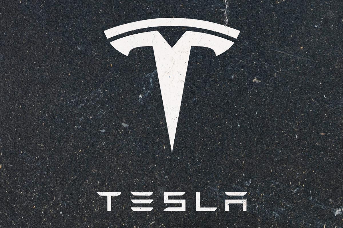 Aranceles automotrices mantienen estable a Tesla