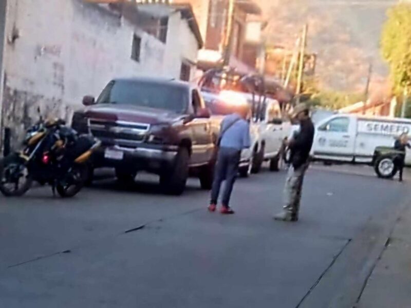 Asesinan a tiros a un joven en la tenencia de Jucutacato, en Uruapan