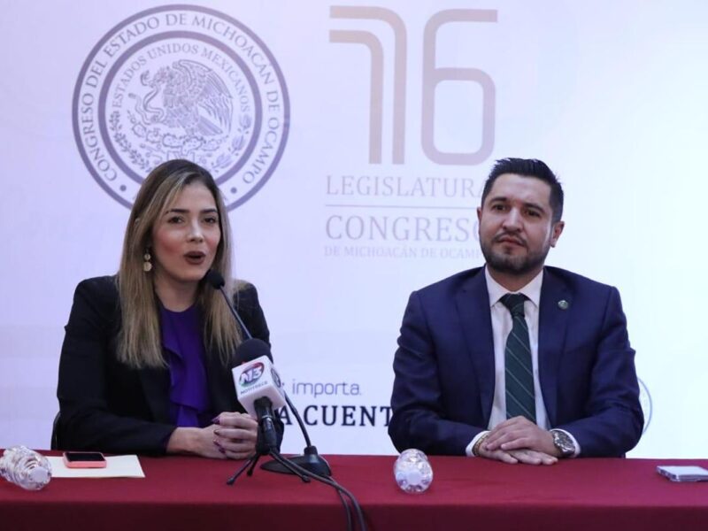 Brissa Arroyo asume liderazgo del PRD en Michoacán