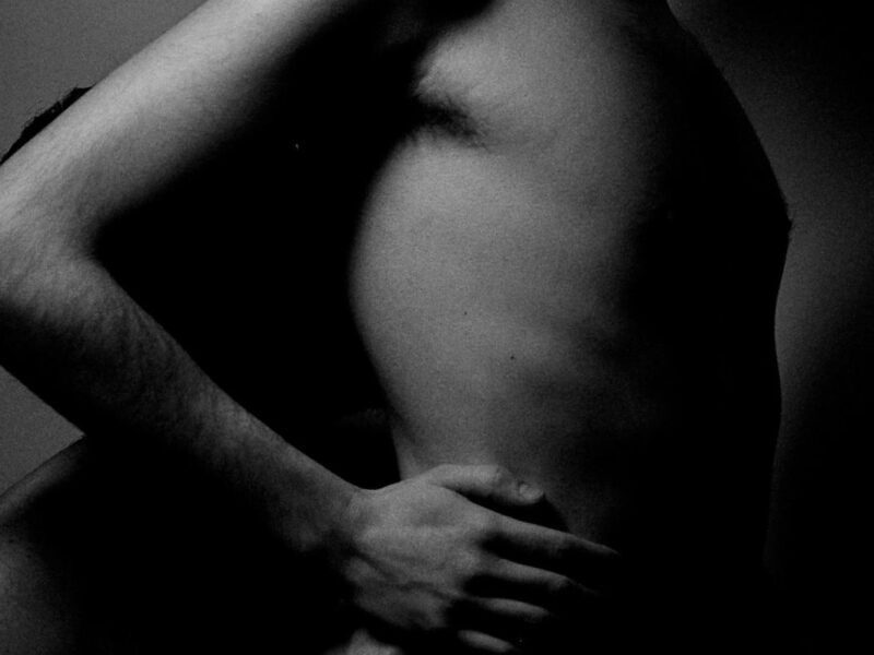 ¿Cómo identificar los síntomas de una hernia? y evitar afectación de salud