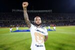 Dani Alves demandará a Pumas por 2 millones de dólares