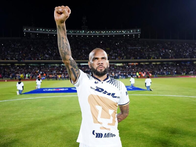 Dani Alves demandará a Pumas; exige millonada