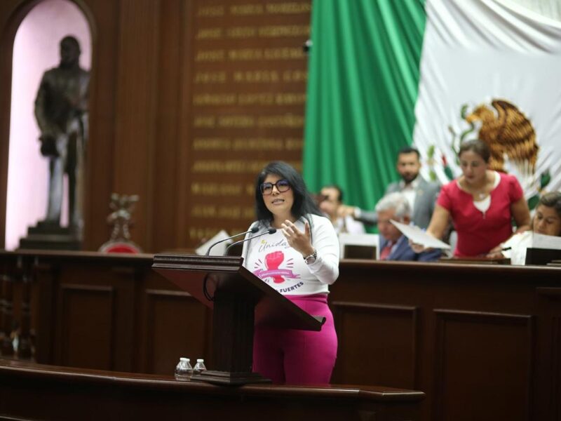 El 8M: espacio para acompañar las voces de las mujeres