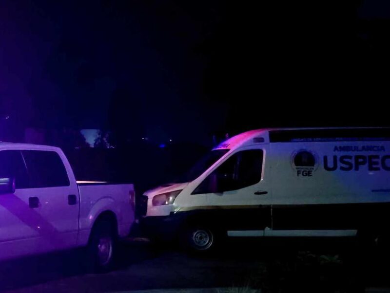 Hallan cadáver envuelto en una cobija en Apatzingán