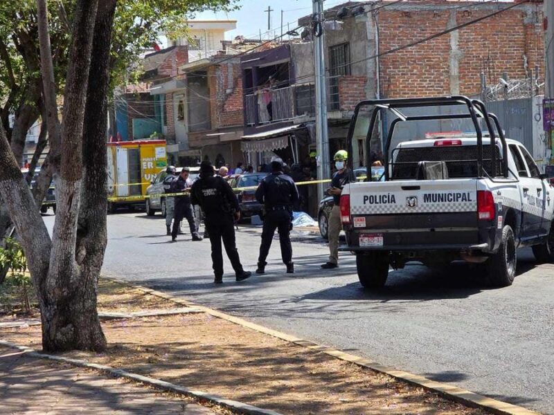 Hombre es asesinado a balazos en la colonia 20 de Noviembre en Zamora