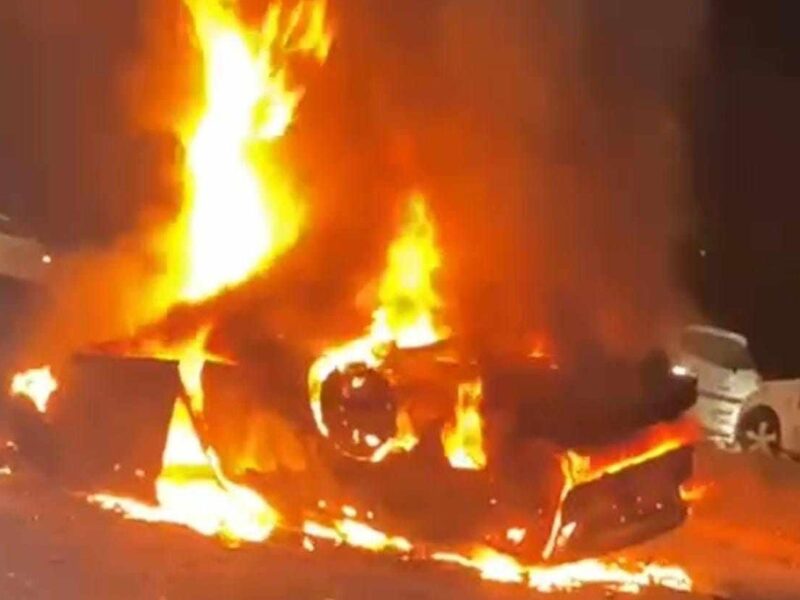 Hombre muere calcinado tras chocar en Lázaro Cárdenas