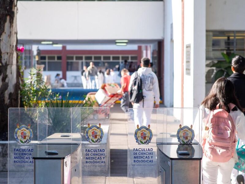 Ingreso a la Licenciatura como Médico Cirujano de UMSNH, únicamente través del mérito académico