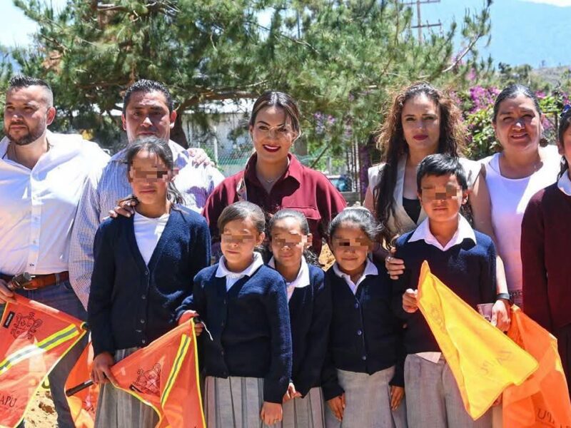 Inicia Mónica Valdez construcción de techumbre en Escuela Primaria Josefa Ortiz de Domínguez