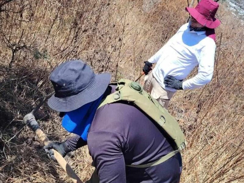 Localizan cadáver de mujer y una osamenta, en fosas del Cerro de La Cruz de Jacona