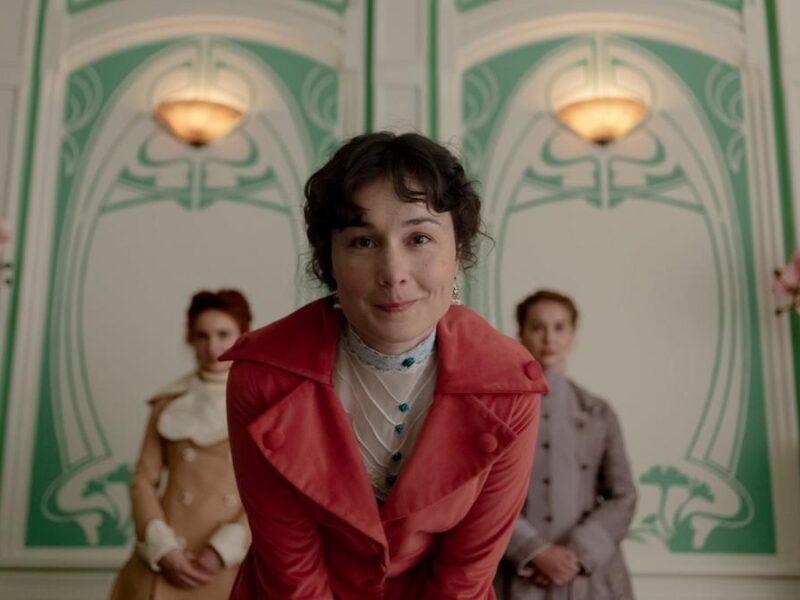 Manual para Señoritas serie, una comedia romántica en Netflix