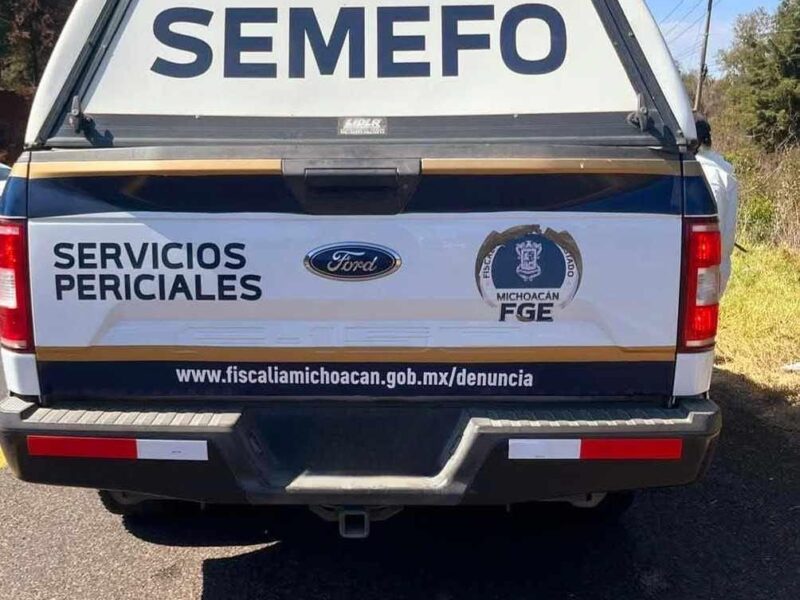 Motociclista muere en Parácuaro al chocar contra camioneta