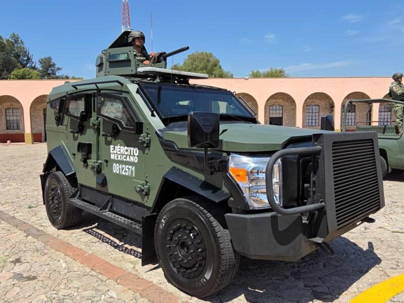 Refuerza Milicia armamento en Michoacán vs criminales